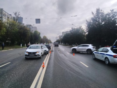 В Твери на проспекте Ленина столкнулись четыре автомобиля - Новости ТИА