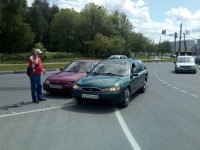 В Твери на Южном кольце столкнулись два автомобиля - Новости ТИА