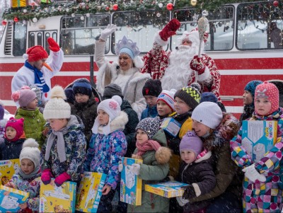 Более 1000 детей в Тверской области получили новогодние подарки от КАЭС - новости ТИА