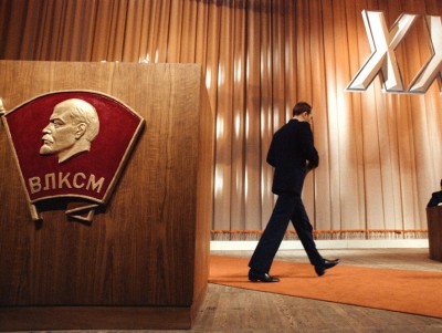 Большинство россиян выступили за новый комсомол - Новости ТИА