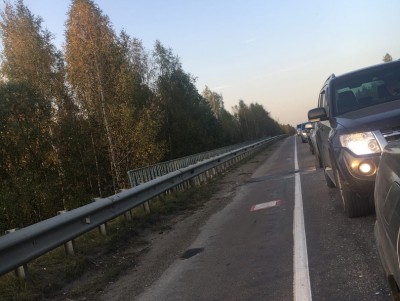 На Бежецком шоссе образовалась огромная пробка  - Новости ТИА