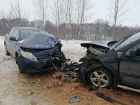В Тверской области в лобовом столкновении двух иномарок пострадали три человека - новости ТИА