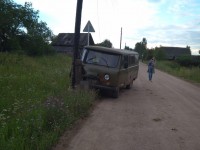 В Тверской области водитель при буксировке автомобиля не справился с управлением и врезался в опоры ЛЭП - новости ТИА