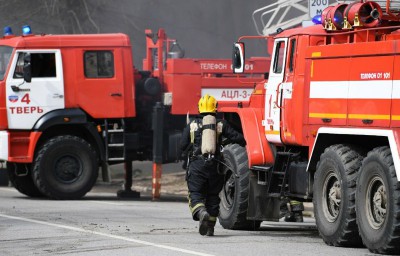Пожар в НИИ Минобороны в Твери спустя восемь часов потушили - Новости ТИА