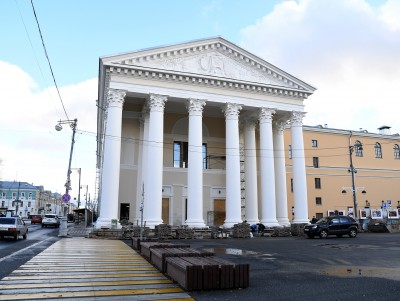 В Твери заканчивают ремонт фасада театра драмы - Новости ТИА