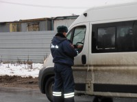 В Твери сотрудники ГИБДД проверяют маршрутные такси - Новости ТИА