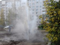 Ответ на народную новость "А у нас во дворе бьет фонтаном кипяток!" - Новости ТИА