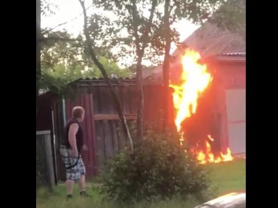 В Тверской области соседи засняли, как мужчина поджигает гараж - новости ТИА