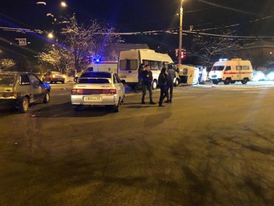 В Твери после столкновения опрокинулась машина скорой помощи  - новости ТИА