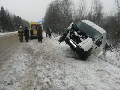 В Тверской области три автомобиля вылетели в кювет - новости ТИА