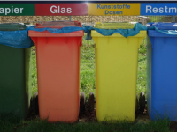 Синий, оранжевый, чёрный: в Тверской области мусорные контейнеры для разных отходов разделят на цвета - Новости ТИА