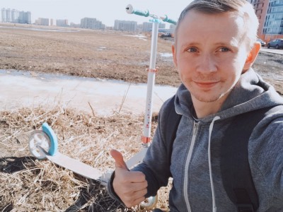 Путешествующий на самокате Денис Бритвин 4 мая приедет в Тверь - новости ТИА