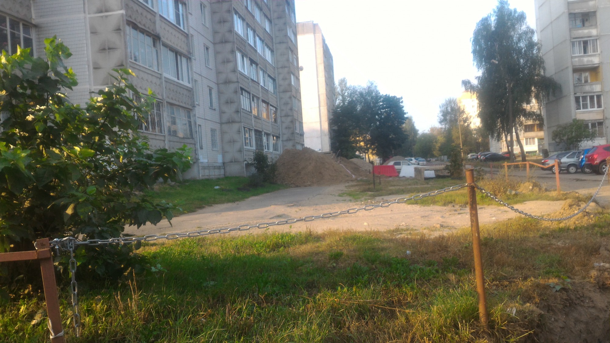 Вместо тротуара - цепь... <strong>Автор: abeltv</strong><p>Вместо тротуара - цепь...</p>