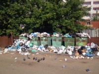 В Твери с контейнерной площадки уже четыре дня не вывозят мусор - Народные Новости ТИА