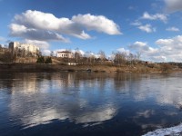 Во Ржеве спасли девушку, упавшую с моста в реку - Новости ТИА