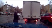 Ситуация на дороге: секундой раньше - и верная гибель - Народные Новости ТИА