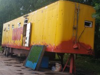 Во Ржеве после цирка-шапито остался фургон с животными - без воды и корма  - Новости ТИА