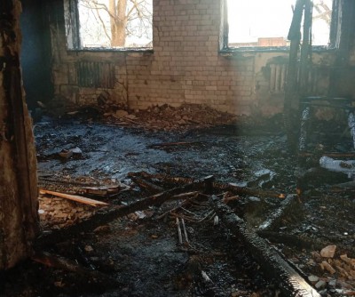 "Нас хотят сжечь": жители рассказали о пожарах в общежитии Осташкова  - новости ТИА