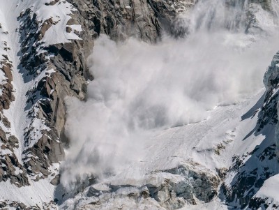 В Осетии спасли группу туристов, которых в горах накрыла лавина  - новости ТИА