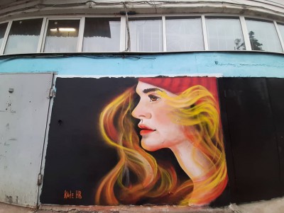 В Твери появилось граффити с ещё одной "Красной шапочкой" - Новости ТИА