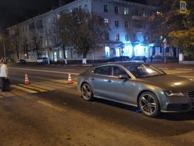 В Твери на пешеходном переходе водитель Audi сбил женщину - новости ТИА