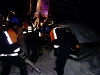  В Тверской области Фольксваген на летней резине врезался в грузовик: в ДТП погибли три человека - Новости ТИА