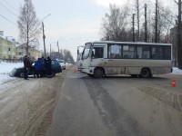 В Тверской области столкнулись ВАЗ и ПАЗ - Новости ТИА