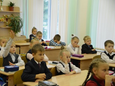 В Верхневолжье 22 педагога получили поддержку по программе "Земский учитель" - Новости ТИА