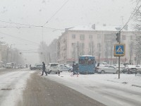Автобусы №208 пока работают по старой схеме маршрутных такси  - Новости ТИА