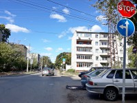 Перекресток у областной Госавтоинспекции страшно проезжать - Новости ТИА