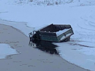 В Тверской области грузовик сам ушел под лед - новости ТИА