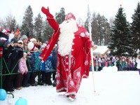 В Тверской области встретились четыре Деда Мороза: из России, Беларуси, Бурятии и Карелии - Новости ТИА