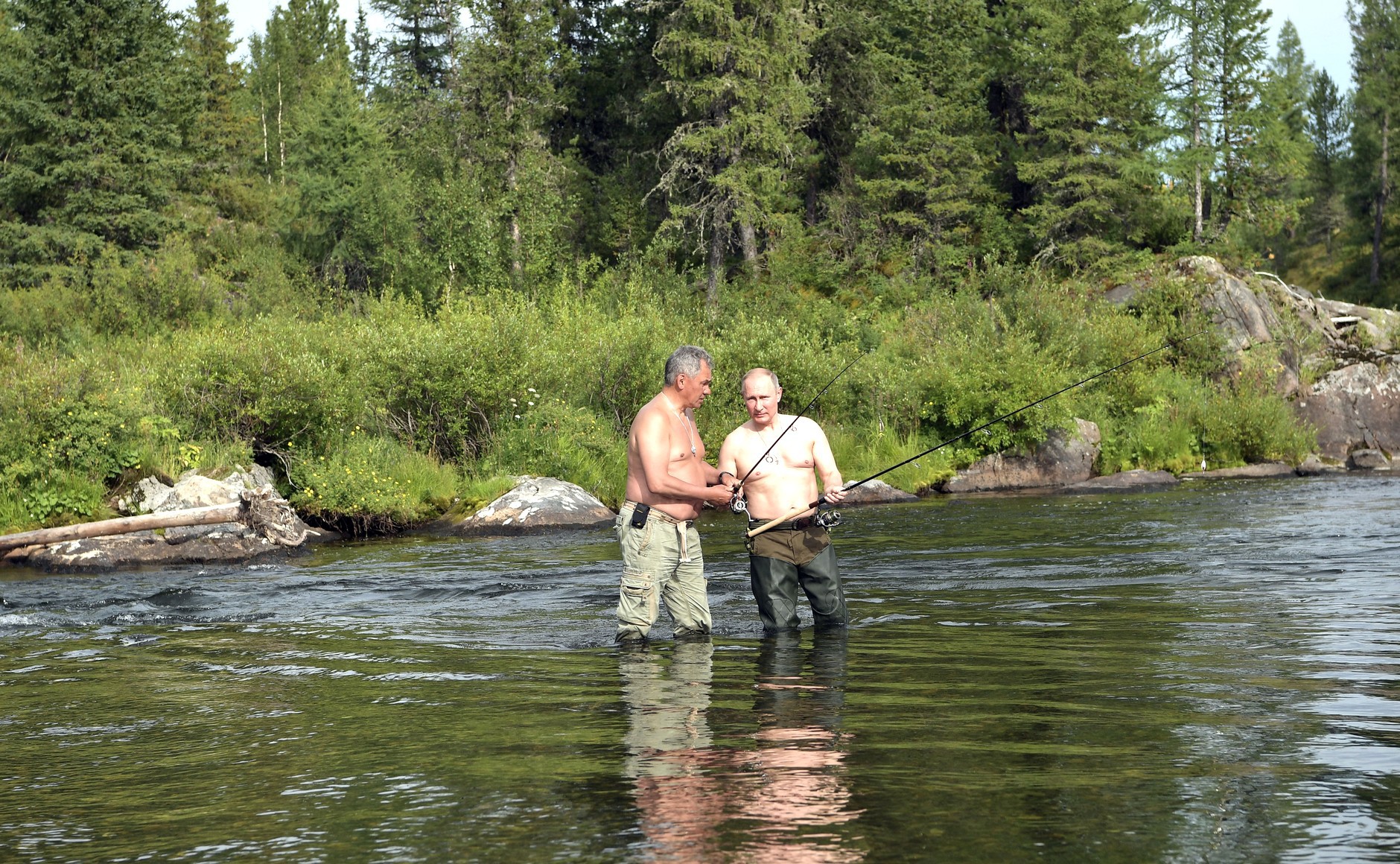 Путин и Шойгу на рыбалке в Туве