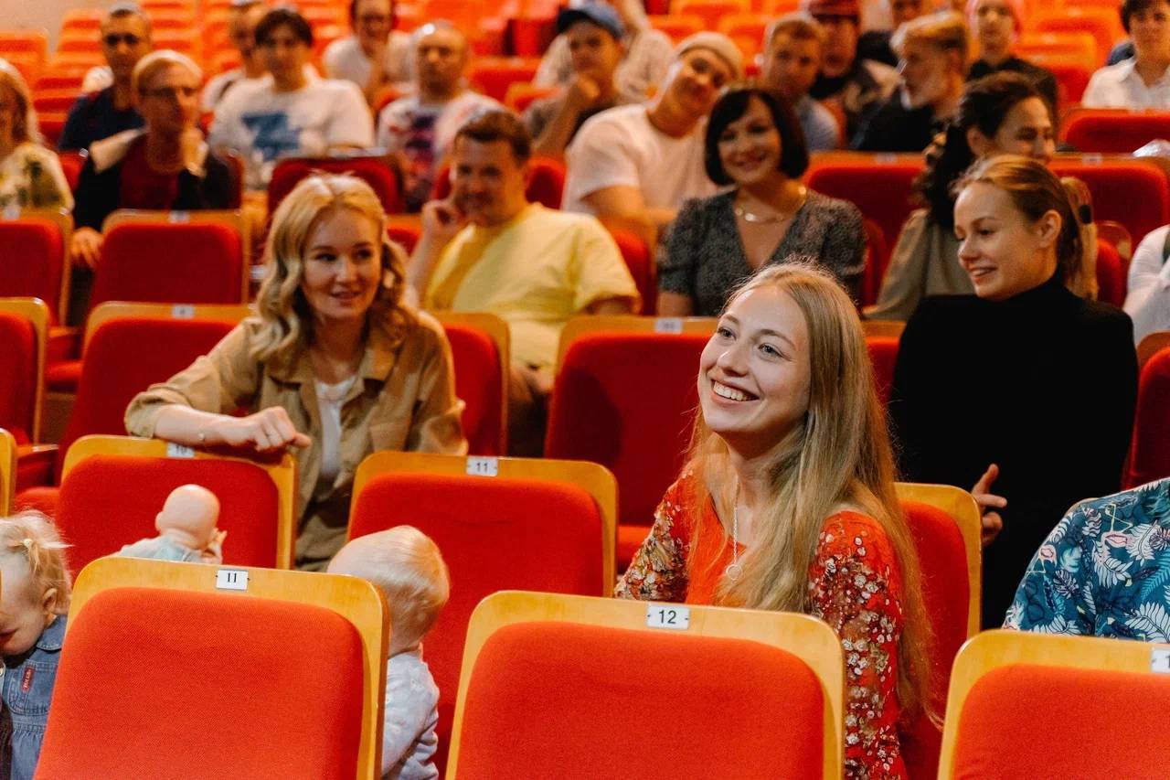 В тверском ТЮЗе рассказали о планах на сезон и представили новых актёров |  10.08.2022 | Тверь - БезФормата