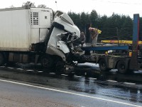 В ДТП под Тверью серьезно пострадал водитель фуры - Новости ТИА