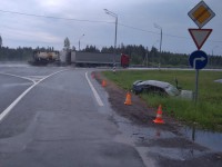 Под Торжком на трассе М-10 легковушка вылетела в кювет - Новости ТИА