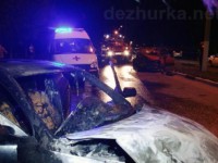 В Твери произошла крупная авария, один из автомобилей загорелся - Новости ТИА