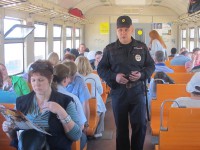 В тверских электричках ловят торговцев, операция называется «Коробейник» - Новости ТИА