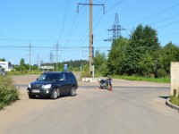 В Твери мотоциклист во время обгона врезался в кроссовер - Новости ТИА