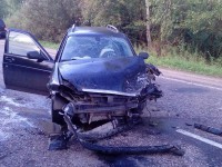 В Тверской области водитель "Лады" вылетел на встречную полосу и столкнулся с "Рено", два человека пострадали - Новости ТИА