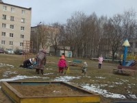 В Кимрах закрытие детских площадок проигнорировали родители - новости ТИА