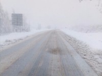В некоторых районах Тверской области федеральные трассы засыпало снегом. Сугробы выросли до 20 см - Новости ТИА