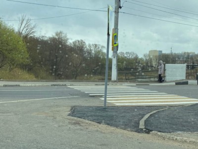В Твери знак "Пешеходный переход" установили прямо на дороге - новости ТИА