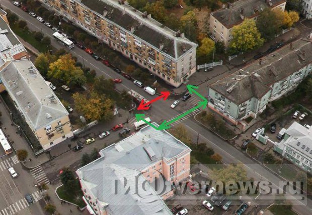 красным - пример убранного перехода на перекрёстке Студенческий-Новоторжская