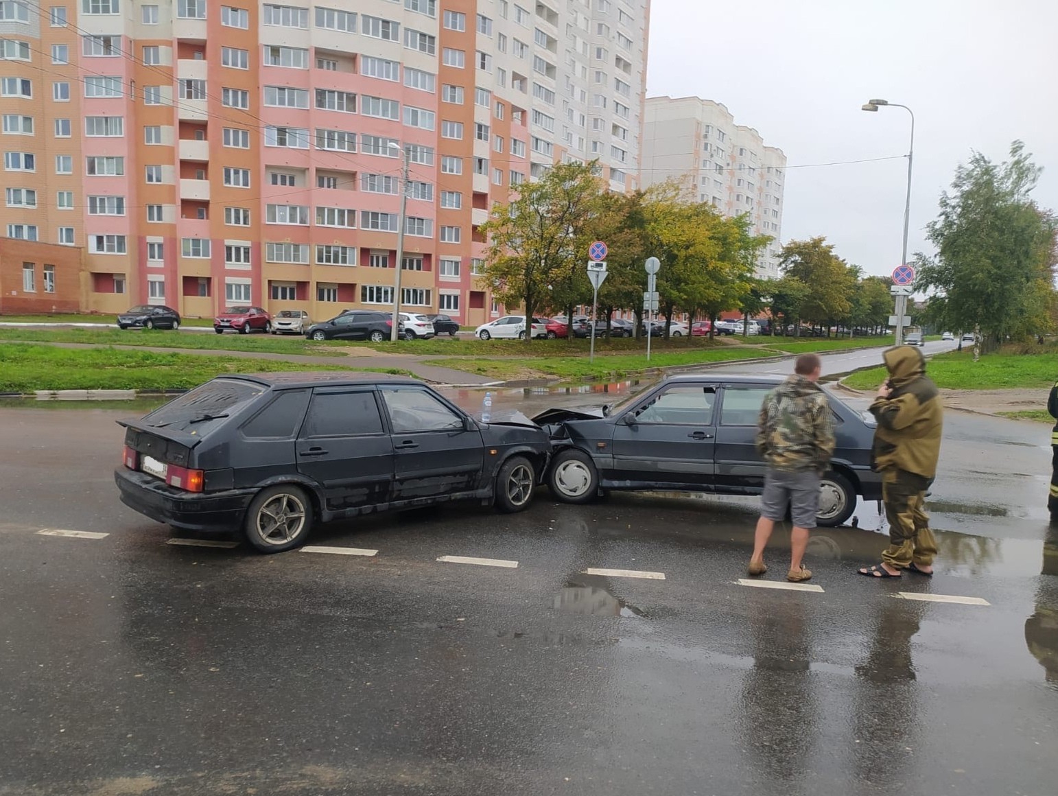 В ДТП на улице Оснабрюкской автомобилист получил перелом ребер | 31.08.2021  | Тверь - БезФормата