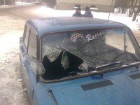 Разыскиваются свидетели ДТП в Вышнем Волочке: ВАЗ-2106 на обочине сбил двух девушек. Водитель бросил машину и сбежал - Новости ТИА