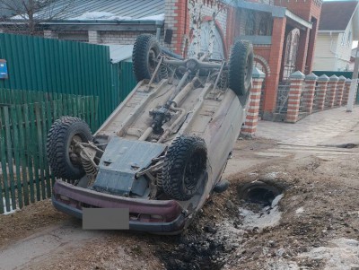 В Твери после столкновения машина легла на крышу - Новости ТИА