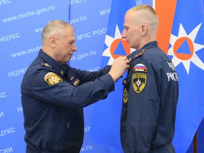 Начальника караула из Твери наградили медалью "За отвагу на пожаре" - новости ТИА
