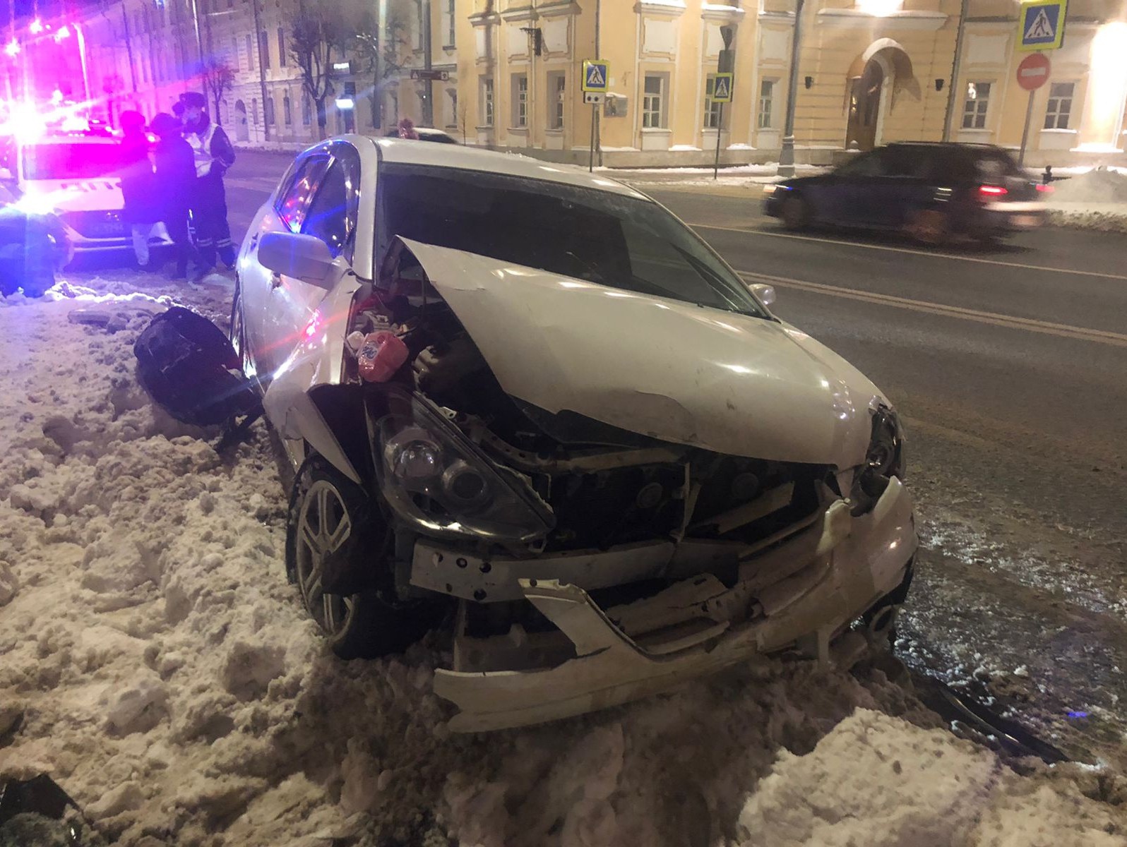 В Твери в столкновении двух авто пострадал 19-летний пассажир | 26.01.2022  | Тверь - БезФормата