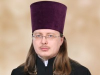 Епархия прокомментировала фото священника из Твери с брендовыми аксессуарами и обувью - Новости ТИА